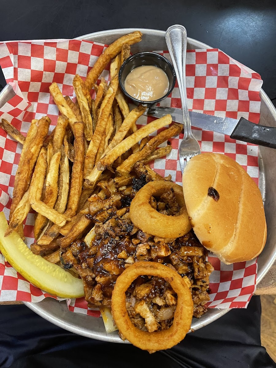 Buck's Sports Grill-3